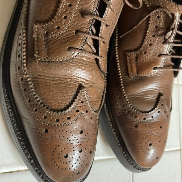 VINTAGE WING TIP MADE IN USA SHOES 9 C main image 16